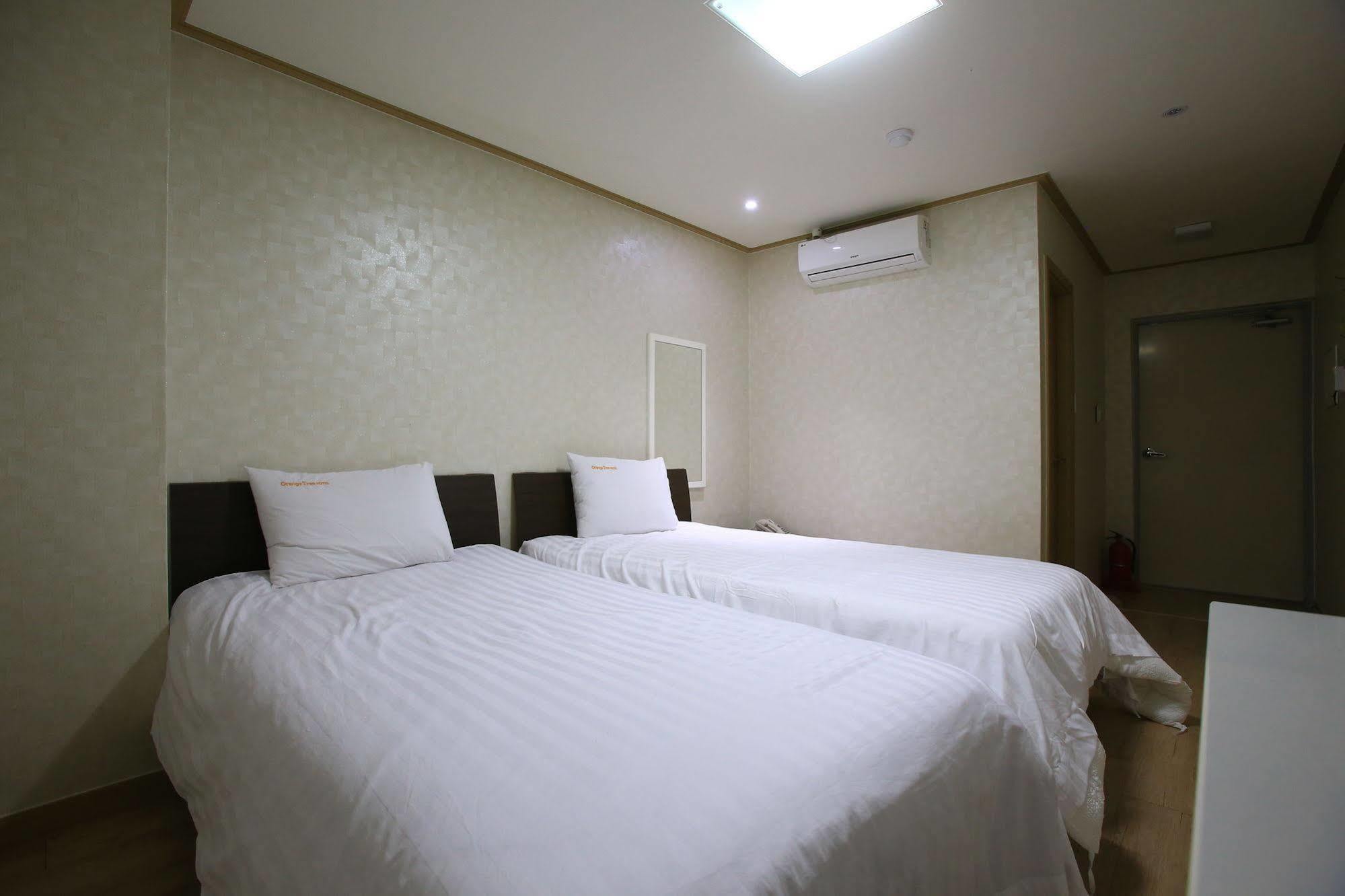 Orange Tree Hotel Jeju Dış mekan fotoğraf
